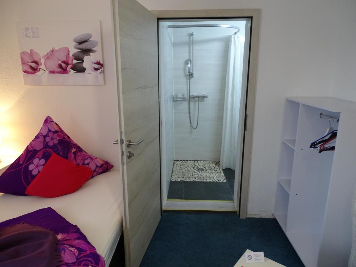 Gaestehaus Uezel Friedrichshafen Bagian luar foto