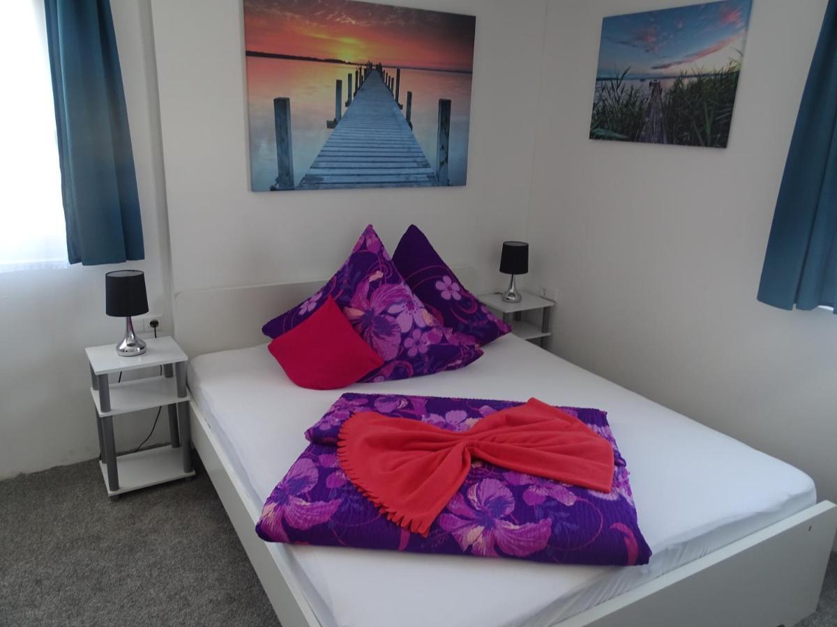 Gaestehaus Uezel Friedrichshafen Bagian luar foto