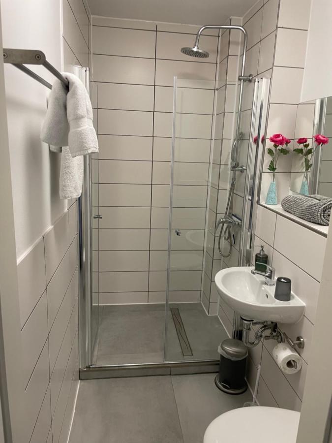 Gaestehaus Uezel Friedrichshafen Bagian luar foto