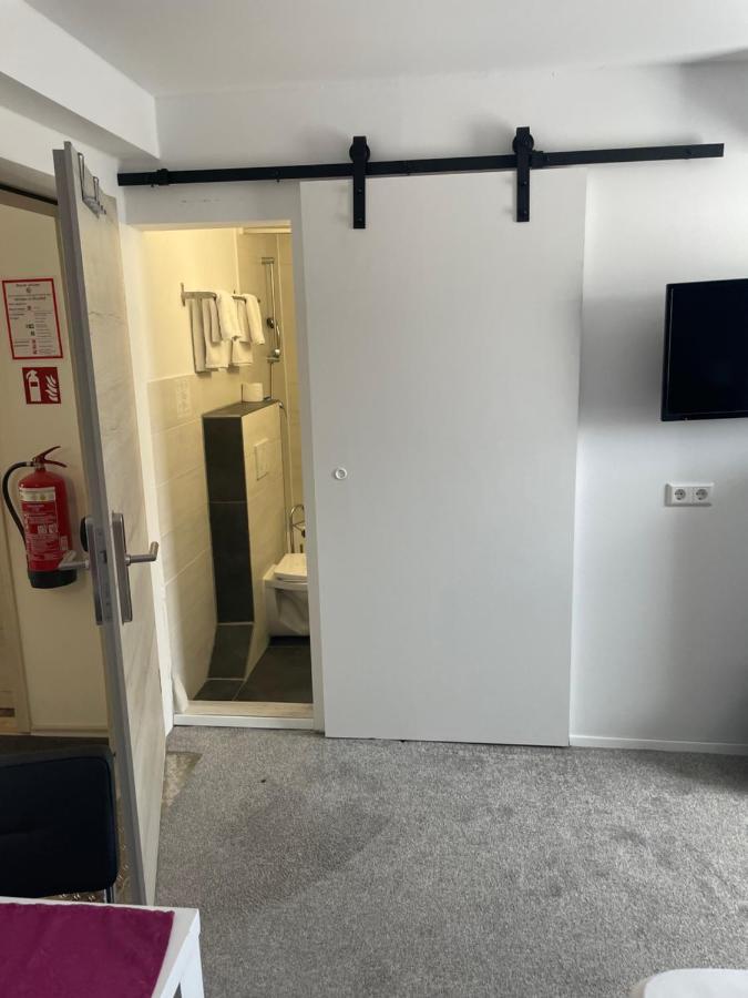 Gaestehaus Uezel Friedrichshafen Bagian luar foto