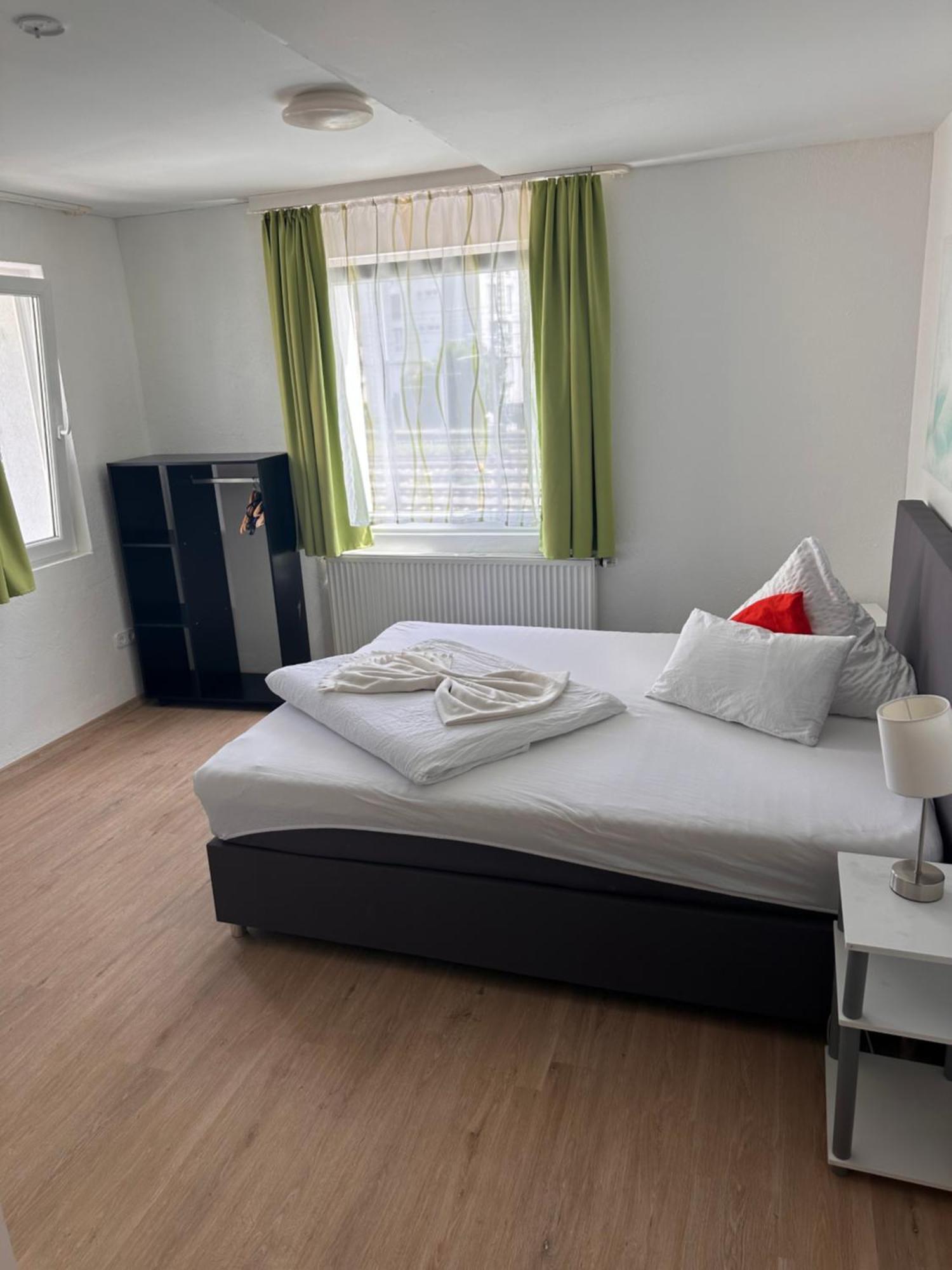 Gaestehaus Uezel Friedrichshafen Bagian luar foto