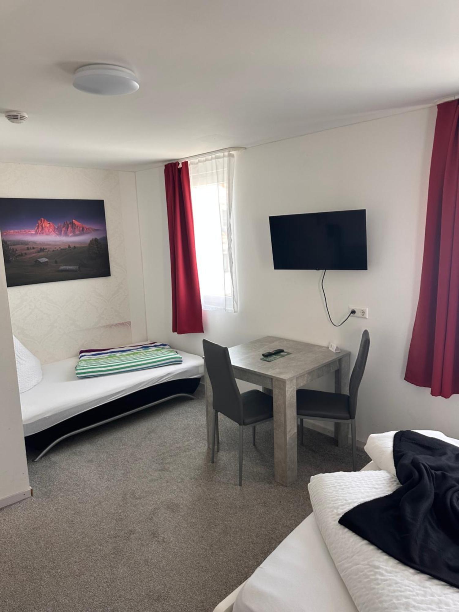 Gaestehaus Uezel Friedrichshafen Bagian luar foto