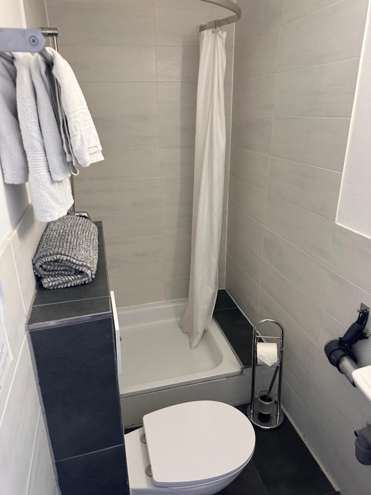 Gaestehaus Uezel Friedrichshafen Bagian luar foto