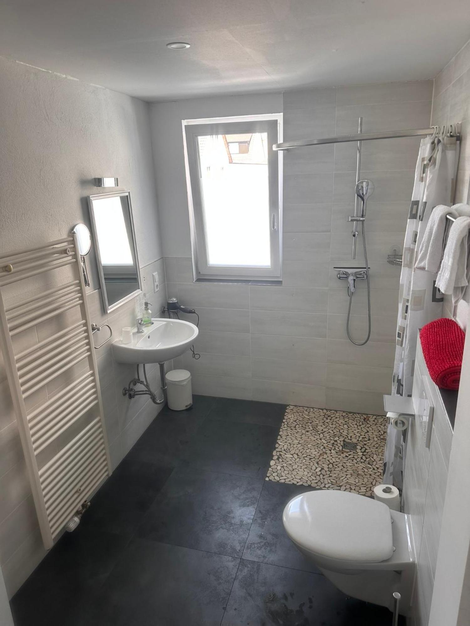 Gaestehaus Uezel Friedrichshafen Bagian luar foto