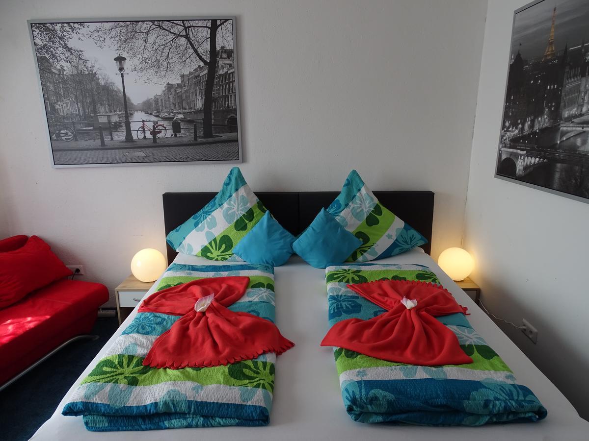 Gaestehaus Uezel Friedrichshafen Bagian luar foto