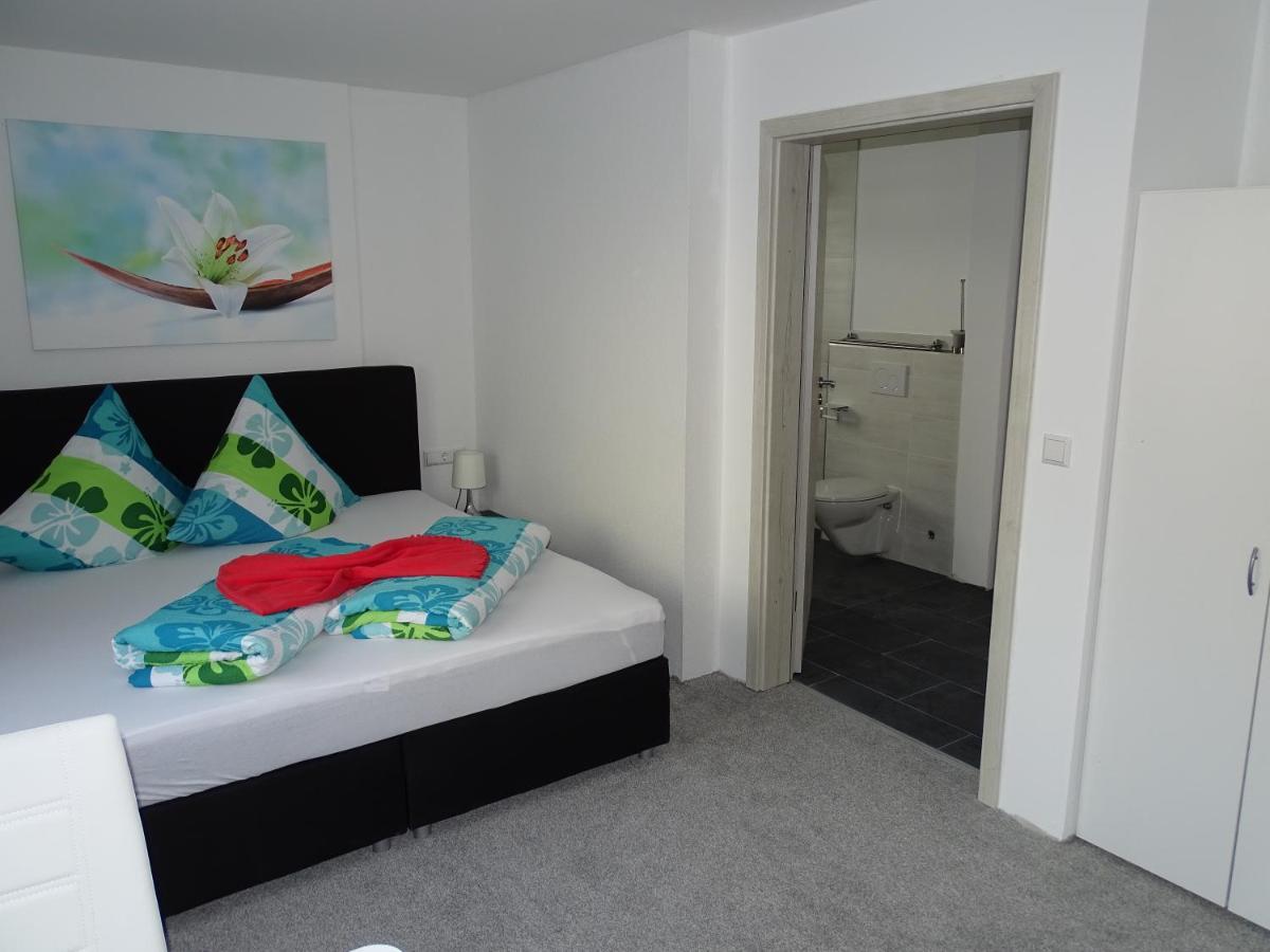 Gaestehaus Uezel Friedrichshafen Bagian luar foto